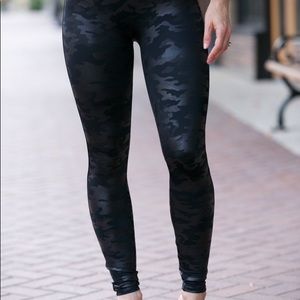 Faux leather camo leggings